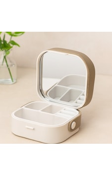 Aynalı Makyaj Ve Takı Organizer Çanta 9x9x3.7 Cm - 4 Bölmeli Diğer Aynalı Makyaj Ve Takı Organizer Çanta 9x9x3.7 Cm - 4 Bölmeli Diğer
