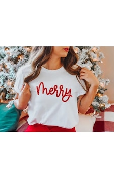 Defymoda Yılbaşı Merry Christmas Baskılı Kısa Kollu Oversize Bisiklet Yaka T-shirt - Beyaz Defymoda Yılbaşı Merry Christmas Baskılı Kısa Kollu Oversize Bisiklet Yaka T-shirt - Beyaz