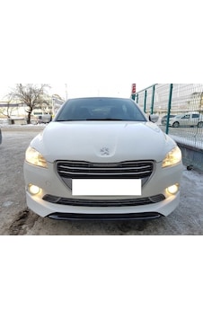 Peugeot 301 Ön Ek (Plastik)