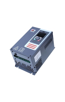 7,5 Kw 380v V76 Frekans Invertörü 7,5 Kw 380v V76 Frekans Invertörü