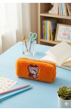 Peluş Kalem Kutusu Kalemlik Kalem Çantası 6x10x19 Cm Orta Boy Turuncu Bebek Çok Renkli Peluş Kalem Kutusu Kalemlik Kalem Çantası 6x10x19 Cm Orta Boy Turuncu Bebek Çok Renkli