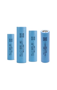 Aspilsan INR18650A28 3.7 V 2800 mAh Li-ion 25A Şarjlı Pil 4'lü Aspilsan INR18650A28 3.7 V 2800 mAh Li-ion 25A Şarjlı Pil 4'lü