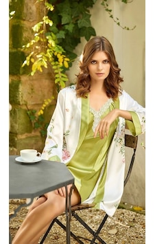 Aria's Closet Özel Tasarım Saten Emprime Çiçek Baskılı İkili Kısa Sabahlık Gecelik Takımı Yeşil Aria's Closet Özel Tasarım Saten Emprime Çiçek Baskılı İkili Kısa Sabahlık Gecelik Takımı Yeşil