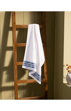 Madame Coco Daine Banyo Havlusu Beyaz/Mavi Madame Coco Daine Banyo Havlusu Beyaz/Mavi
