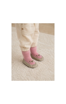 Funny Baby Kaydırmaz Taban Organik Özel Dikiş Rahat Konforlu Desenli Çarıklı Çorap Pembe Pembe Funny Baby Kaydırmaz Taban Organik Özel Dikiş Rahat Konforlu Desenli Çarıklı Çorap Pembe Pembe