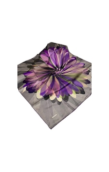 Armine Dj Saf İpek Eşarp 7936d S Nostalji Sura - 90 X 90 / Mor 32 Mor 32 Armine Dj Saf İpek Eşarp 7936d S Nostalji Sura - 90 X 90 / Mor 32 Mor 32