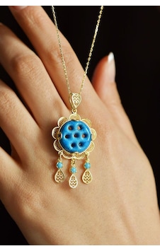Roza Silver Firuze Taşlı Gold Yedi Göz Süryani Nazarlığı Telkari Gümüş Kolye Roza Silver Firuze Taşlı Gold Yedi Göz Süryani Nazarlığı Telkari Gümüş Kolye