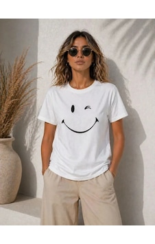 Modi Green New Minimal Gülümseyen Yüz Baskılı Tişört Kısa Kol Yazlık T-shirt - B Beyaz Modi Green New Minimal Gülümseyen Yüz Baskılı Tişört Kısa Kol Yazlık T-shirt - B Beyaz