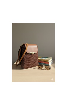 Execanta Çapraz Çanta Kilitli İp Örme Kahverengi 20x22x53 Kahverengi Execanta Çapraz Çanta Kilitli İp Örme Kahverengi 20x22x53 Kahverengi