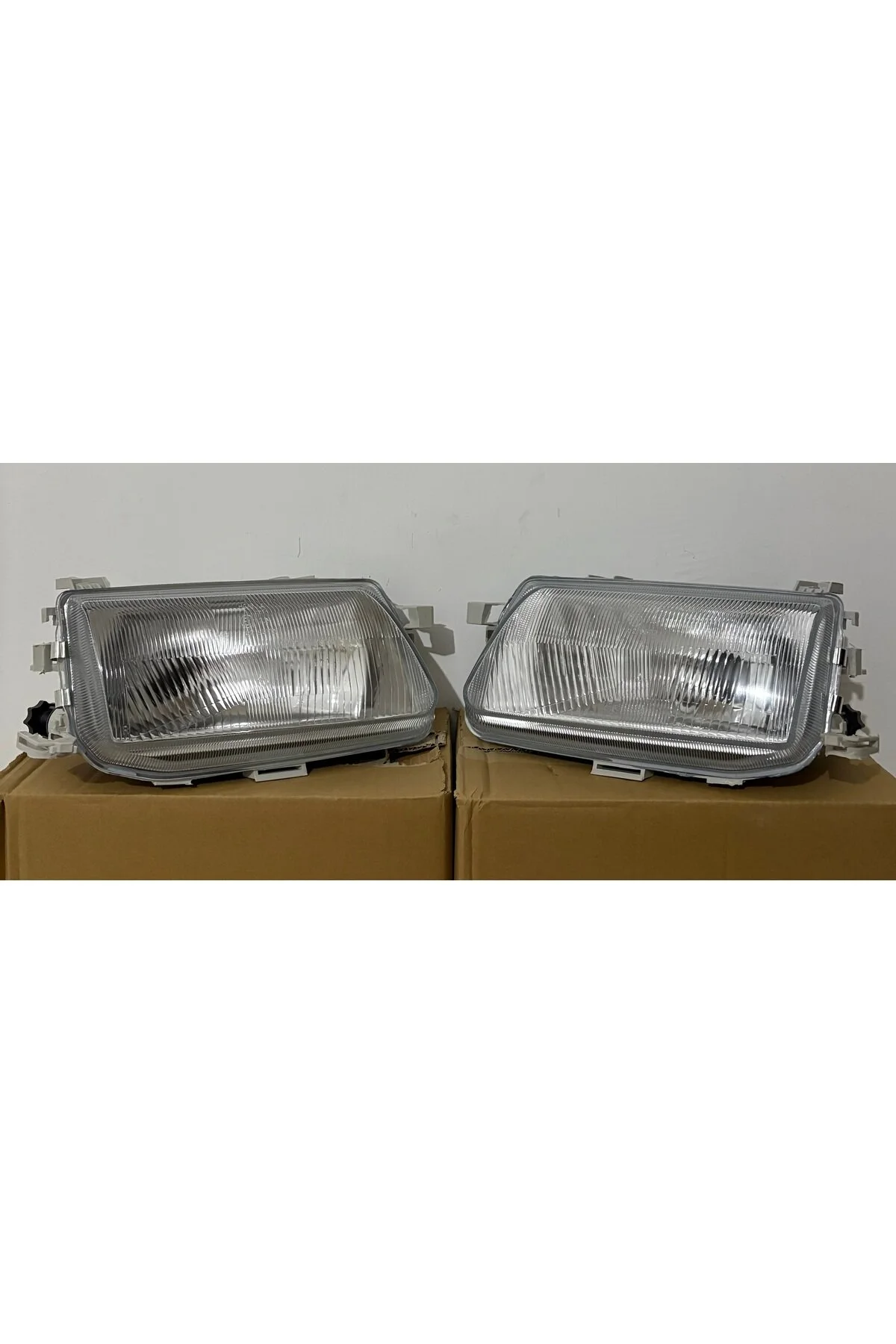 Opel Astra F Sağ Sol Far Takımı 1995-1998 1216517 1216518 Opel Astra F Sağ Sol Far Takımı 1995-1998 1216517 1216518