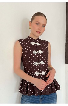 Verymoda Çin Düğmeli Puantiyeli Bluz D3074 Kahve Verymoda Çin Düğmeli Puantiyeli Bluz D3074 Kahve