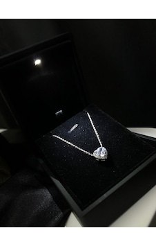 Vog Swarovski Taşlı S Model Kalp Detay 925 Ayar Gümüş Kolye Gümüş Vog Swarovski Taşlı S Model Kalp Detay 925 Ayar Gümüş Kolye Gümüş