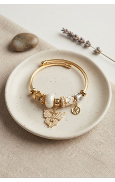 Beyaz Kelebek Model Gold Renk Charmlı Bileklik 6421835 Beyaz Kelebek Model Gold Renk Charmlı Bileklik 6421835