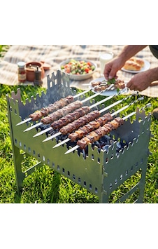 Kamp Ayısı Castlegrill 2mm Galvaniz Çelik, Katlanır, 13 Şiş Kapasiteli Şiş Mangalı Ve Ateş Çukuru Gri