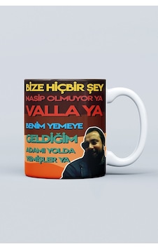 Bize Hiçbir Şey Nasip Olmuyor Ya Benim Yemeye Geldiğim Adamı Yolda Yemişler Ya Baskılı Kupa Bardak Beyaz Bize Hiçbir Şey Nasip Olmuyor Ya Benim Yemeye Geldiğim Adamı Yolda Yemişler Ya Baskılı Kupa Bardak Beyaz