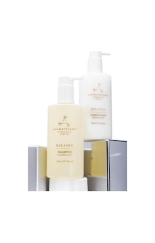 Aromatherapy Associates Balance Shampoo 300 Ml + Conditioner 300 Ml Aromatherapy Associates Balance Shampoo 300 Ml + Conditioner 300 Ml