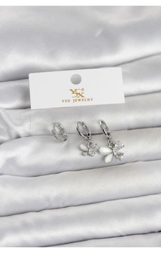 Mey İthalat Pirinç Gümüş Renk Kelebek Model 3'lü Kadın Küpe
