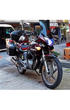 Honda CBF 150 Kırmızı Fırtına Desenli Sticker Etiket Modeli Honda CBF 150 Kırmızı Fırtına Desenli Sticker Etiket Modeli