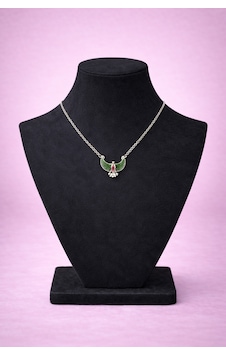Yeşil Kanatlı Kuş Figürlü Pembe Taş Detaylı Kolye Silver Yeşil Kanatlı Kuş Figürlü Pembe Taş Detaylı Kolye Silver