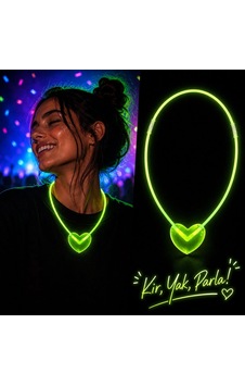 Neon Işıklı Fosforlu Parti Kolyesi Yeşil Renk Neon Işıklı Fosforlu Parti Kolyesi Yeşil Renk