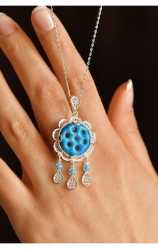 Roza Silver Firuze Taşlı Yedi Göz Süryani Nazarlığı Telkari Gümüş Kolye Roza Silver Firuze Taşlı Yedi Göz Süryani Nazarlığı Telkari Gümüş Kolye