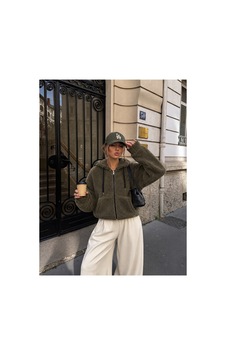 Nilza Kadın Teddy Peluş Ceket Kapüşonlu Fermuarlı Cepli Oversize Sweatshirt Haki Nilza Kadın Teddy Peluş Ceket Kapüşonlu Fermuarlı Cepli Oversize Sweatshirt Haki