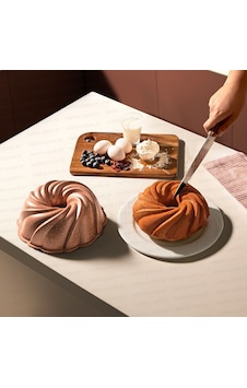 Nehir Buket Rose Gold Döküm Kek Kalıbı 24 Cm Nehir Buket Rose Gold Döküm Kek Kalıbı 24 Cm