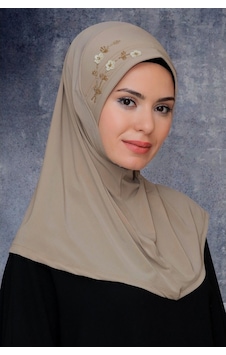 Hürrem Bone Bej Pratik Hazır Geçmeli Tesettür Eşarp Sandy Kumaş Elişi Çiçek I Bej Hürrem Bone Bej Pratik Hazır Geçmeli Tesettür Eşarp Sandy Kumaş Elişi Çiçek I Bej