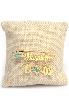 Sahiaksesuar Maşallah Yazılı Bebek Yaka Iğnesi 15 Sahiaksesuar Maşallah Yazılı Bebek Yaka Iğnesi 15