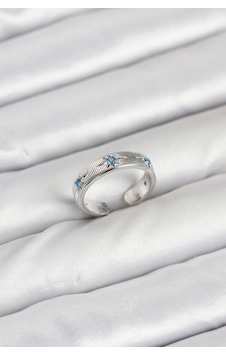 Pirinç Gümüş Renk Mavi Zirkon Taşlı Kutup Yıldızı Model Kadın Yüzük 5886 Belirtilmemiş Pirinç Gümüş Renk Mavi Zirkon Taşlı Kutup Yıldızı Model Kadın Yüzük 5886 Belirtilmemiş