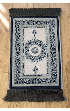 Mini Alın Seccadesi Kaymaz Taban Desenli Cep Tipi Seyahat Namaz Seccadesi - Lacivert / Krem Mini Alın Seccadesi Kaymaz Taban Desenli Cep Tipi Seyahat Namaz Seccadesi - Lacivert / Krem