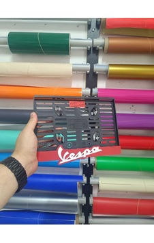Vespa Motor Plakalık Kırmızı Zemin Beyaz Yazı