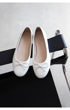 Wolk Shoes Lily Kadın Fiyonk Detay Deri Babet Beyaz Wolk Shoes Lily Kadın Fiyonk Detay Deri Babet Beyaz