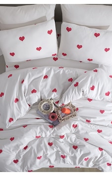 Red Love Pamuklu Nevresim Seti Düğmeli Nevresim Ve 2 Yastık Kılıfı Kırmızı Red Love Pamuklu Nevresim Seti Düğmeli Nevresim Ve 2 Yastık Kılıfı Kırmızı