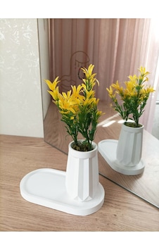Mini Düz Desenli Beton Saksı Tekli Ve Oval Tabak - Yapay Çiçek Hediyeli - Sarı Mini Düz Desenli Beton Saksı Tekli Ve Oval Tabak - Yapay Çiçek Hediyeli - Sarı