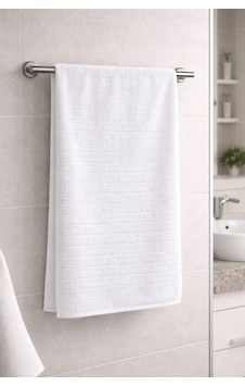 Santos %100 Pamuk Banyo Havlusu 90x150 Cm Yumuşak Ve Emici Beyaz Santos %100 Pamuk Banyo Havlusu 90x150 Cm Yumuşak Ve Emici Beyaz