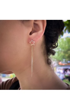 14k Altın Sallantılı Taşlı Yıldız Küpe 14k Altın Sallantılı Taşlı Yıldız Küpe