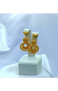 Yeni Sezon Vip Seri Paslanmaz Çelik Kalp'li Altın Kaplama Hint Küpe Gold Yeni Sezon Vip Seri Paslanmaz Çelik Kalp'li Altın Kaplama Hint Küpe Gold