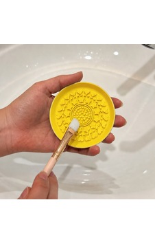 Gees Global 3d Baskı Makyaj Fırçası Temizleme Pedi - Desenli Aparat-sarı Gbzs Gees Global 3d Baskı Makyaj Fırçası Temizleme Pedi - Desenli Aparat-sarı Gbzs