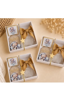 Kutu İçerisinde Şişe & Magnet & Çikolata Hediyelik 20 Ade Kutu İçerisinde Şişe & Magnet & Çikolata Hediyelik 20 Ade