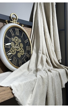 Elegance Pelüş Kaymaz Tabanlı Koltuk Örtüsü 170x215 Cm Bej Bej Elegance Pelüş Kaymaz Tabanlı Koltuk Örtüsü 170x215 Cm Bej Bej