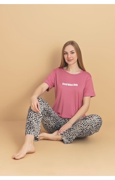 Pijamerry Kadın Bisiklet Yaka Milan Kumaş Likralı Kısa Kollu Pijama Takımı 6003 - 1 Adet Pembe Pijamerry Kadın Bisiklet Yaka Milan Kumaş Likralı Kısa Kollu Pijama Takımı 6003 - 1 Adet Pembe
