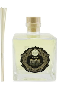 Nesti Dante Luxury Black Difüzör Beyaz Yasemin & Süsen & Paçuli & Pembe Gül Bambu Çubuklu Oda Kokusu 500 ML Nesti Dante Luxury Black Difüzör Beyaz Yasemin & Süsen & Paçuli & Pembe Gül Bambu Çubuklu Oda Kokusu 500 ML