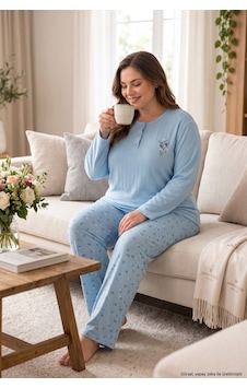 Seboteks Şardonlu İnterlok Kumaş Yakası Düğmeli Kışlık Büyük Beden Kadın Pijama Takımı 2700 Mavi Seboteks Şardonlu İnterlok Kumaş Yakası Düğmeli Kışlık Büyük Beden Kadın Pijama Takımı 2700 Mavi