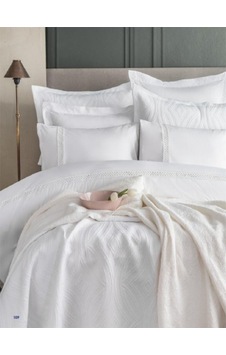 Apricitas Home Çift Kişilik Yatak Örtülü Nevresim Set Belmont White Apricitas Home Çift Kişilik Yatak Örtülü Nevresim Set Belmont White