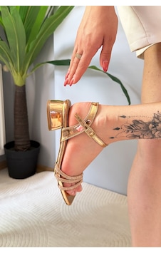 Preshley Kadın Ebiy Roz Gold Bilekten Bağlı Taşlı Bantlı 4 Cm Kısa Klasik Topuk Ayakkabı Bakır Preshley Kadın Ebiy Roz Gold Bilekten Bağlı Taşlı Bantlı 4 Cm Kısa Klasik Topuk Ayakkabı Bakır