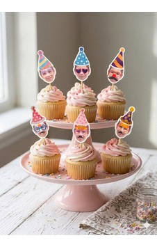 12 Li Kişiye Özel Fotoğraflı Cupcake Süsü 12 Li Kişiye Özel Fotoğraflı Cupcake Süsü