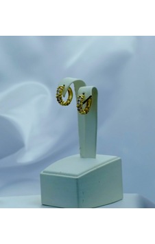 Yeni Sezon Paslanmaz Çelik 6 Taş'lı Altın Kaplama Küpe Gold Yeni Sezon Paslanmaz Çelik 6 Taş'lı Altın Kaplama Küpe Gold