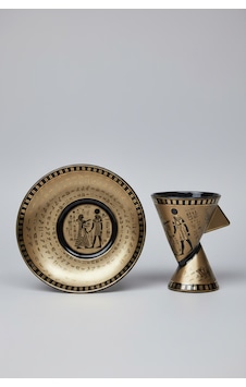 2'li Gold Mystic Desenli Porselen Kahve Fincan Takımı Şık Ve Zarif Türk Kahvesi Sunum Seti Beyaz 2'li Gold Mystic Desenli Porselen Kahve Fincan Takımı Şık Ve Zarif Türk Kahvesi Sunum Seti Beyaz