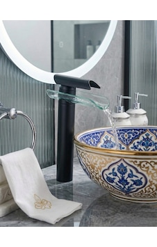 Cam Şelale Siyah Çanak Lavabo Bataryası Cam Şelale Siyah Çanak Lavabo Bataryası